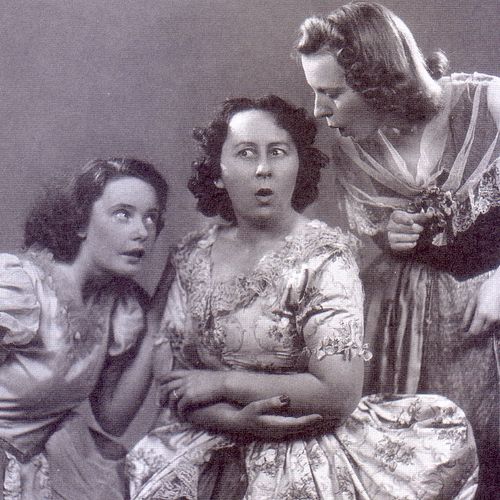 L to R: Iolanthe Slater, Babette Fergusson (later Stephens) and Beryl Peake in an early 1930s ABC radio production.